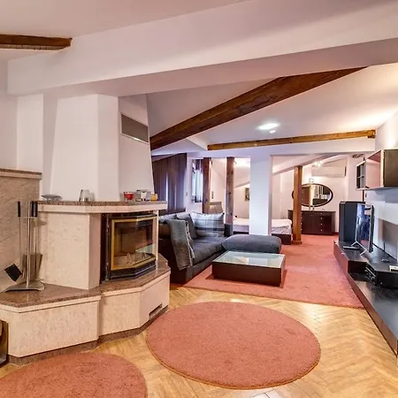 Luxury 2br Retreat At The Castle Pamporovo *