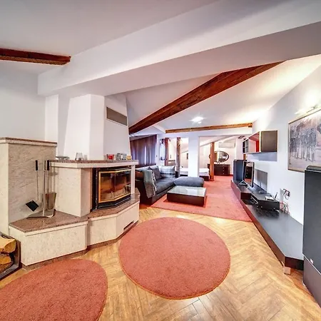Luxury 2br Retreat At The Castle Pamporovo *