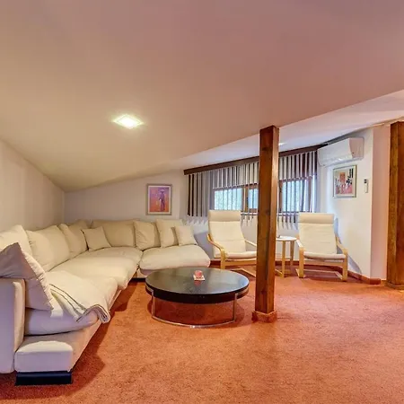 Luxury 2br Retreat At The Castle Pamporovo Apartmán *